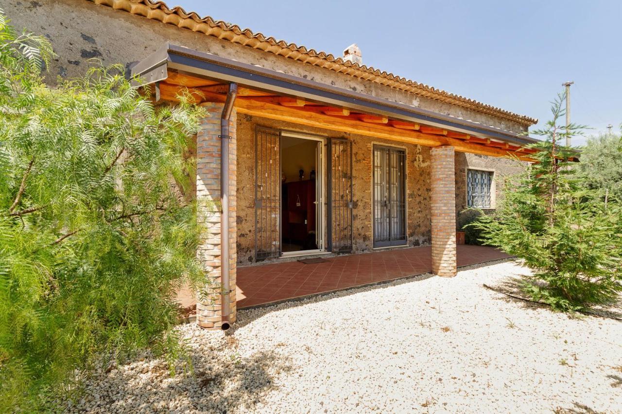 Villa Malicodia Santa Maria di Licodia Exterior foto